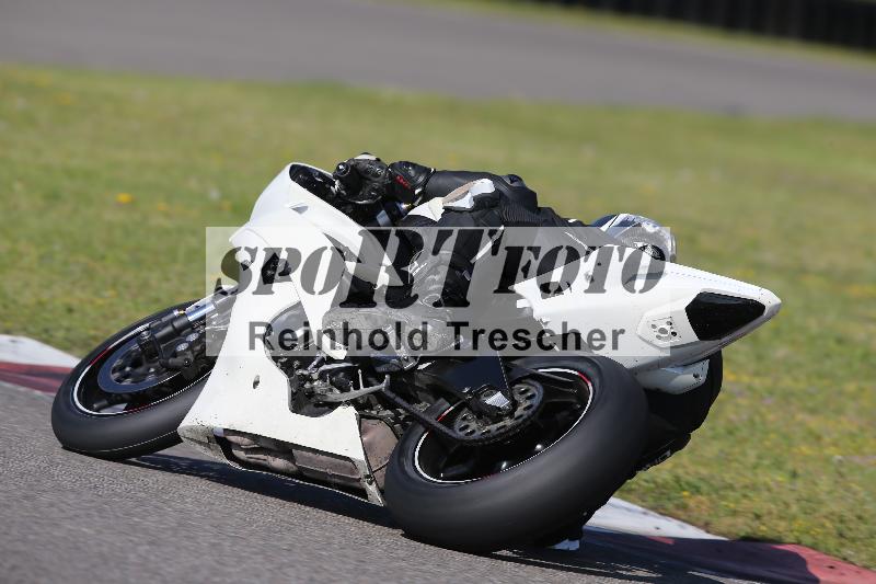 /Archiv-2023/10 21.04.2023 Discover the Bike ADR/Race 3 rot/48